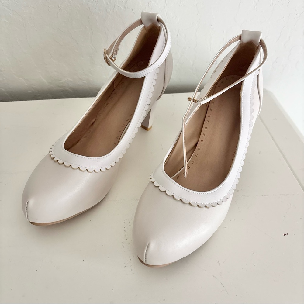 Off-White Vegan Mary Jane Heeled Pumps Scalloped Edge Trim Ankle Strap, Sz 10.5 - Picture 3 of 8